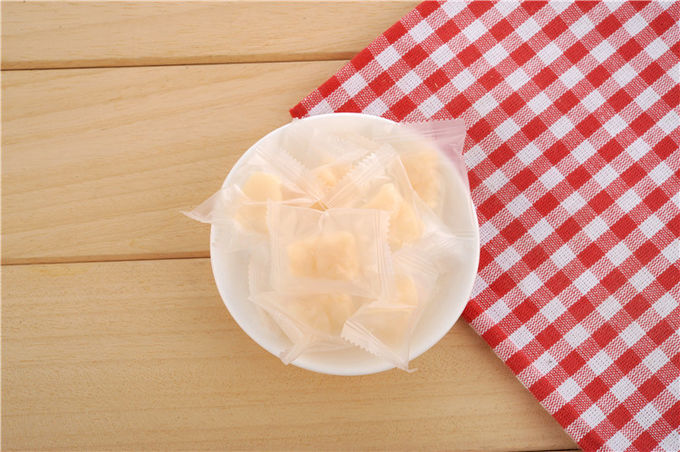 Cálcio Chewable material Gummies da gelatina com o saco envolvido indivíduo
